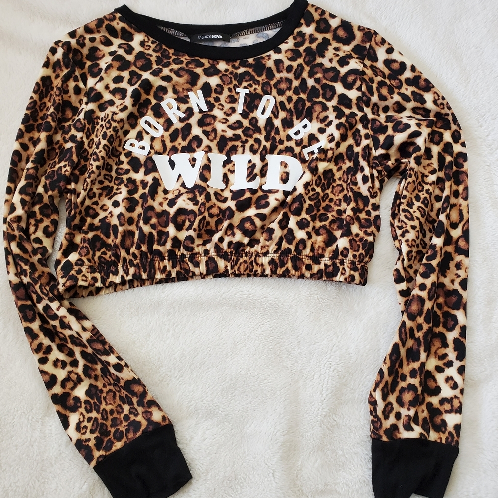 Long sleeve leopard crop top NWOT